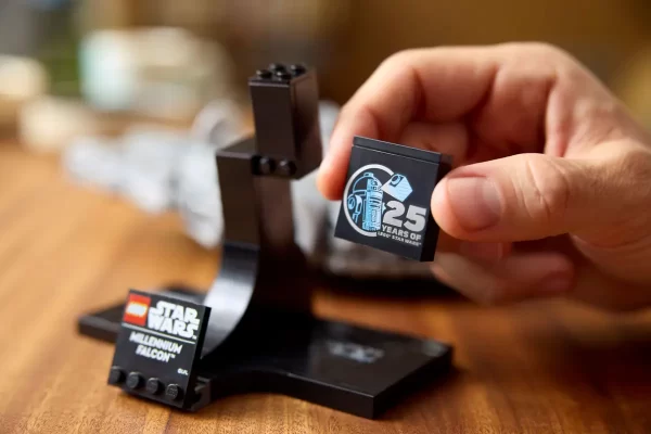 Lego Star Wars Millennium Falcon 25th anniversary brick