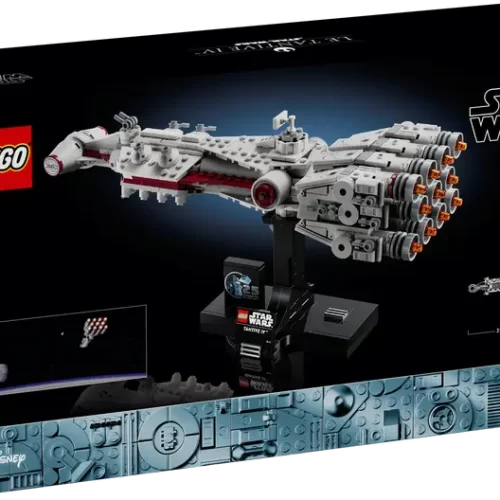 Lego Star Wars Tantive IV set 75376 box on dispaly