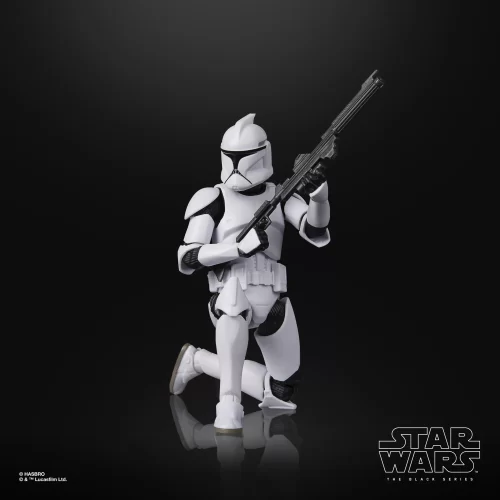 Hasbro Star Wars The Black Series Phase I Clone Trooper kneeling with blaster rifle