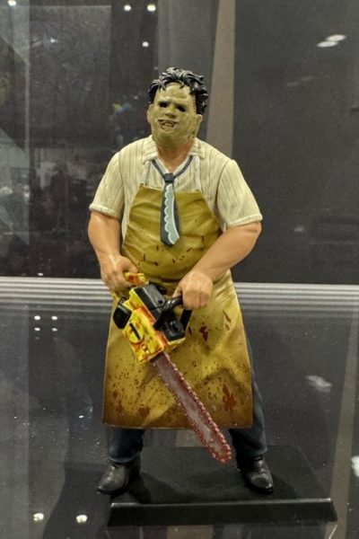Mezco Toyz 5 Points Texas Chainsaw Massacre on display at MEGACON 2025.